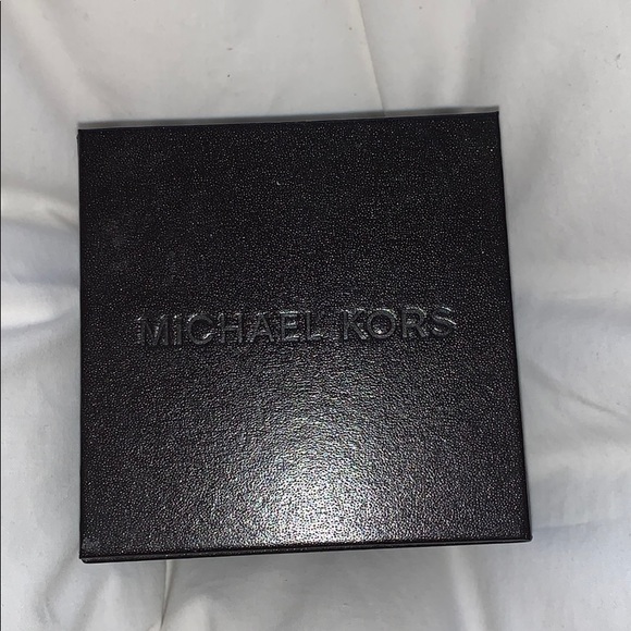 Authentic Michael Kors Watch Rose Gold - Picture 5 of 5